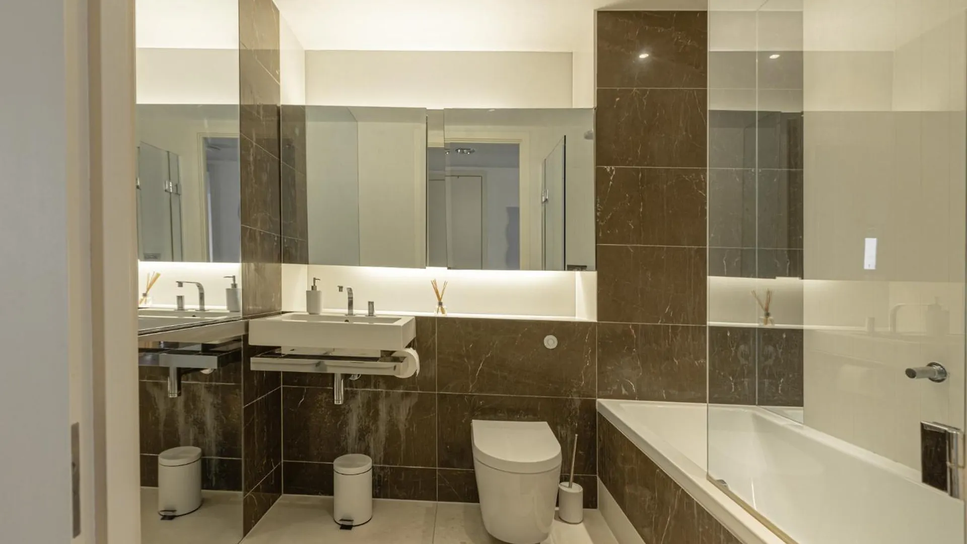 Appartamento Luxury 1 Bedroom Canary Wharf Apt Couples & Work-Friendly Londra